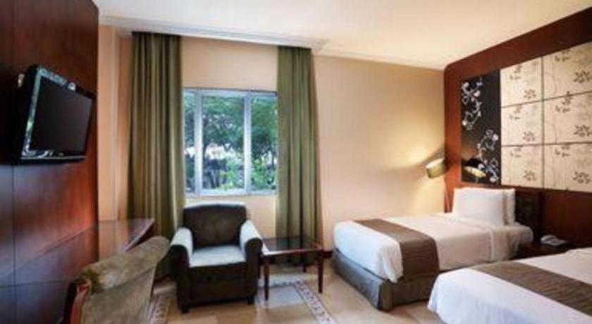 Ipb Convention Hotel Botani Square Bogor Buitenkant foto