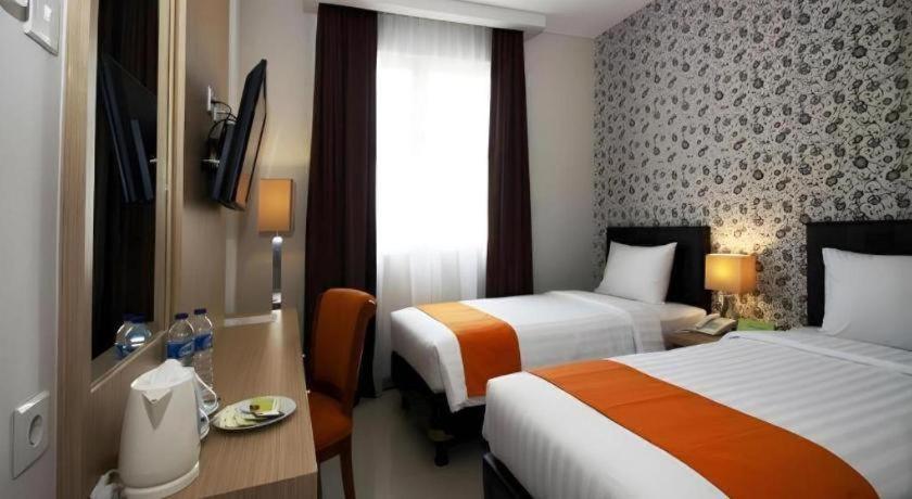 Ipb Convention Hotel Botani Square Bogor Buitenkant foto